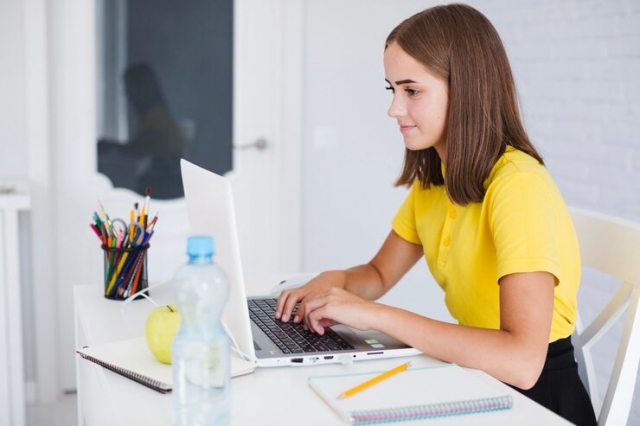 Decoding College Essay Grader: How AI Outperforms Traditional Methods